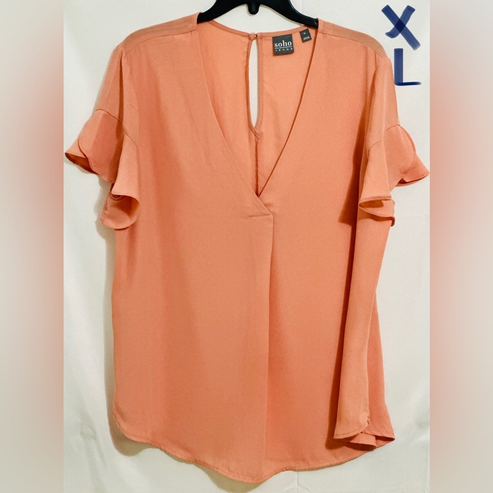 LADIES APRICOT COLORED TOP